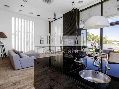 будинок за адресою с. Лісники, Вишнева вул.