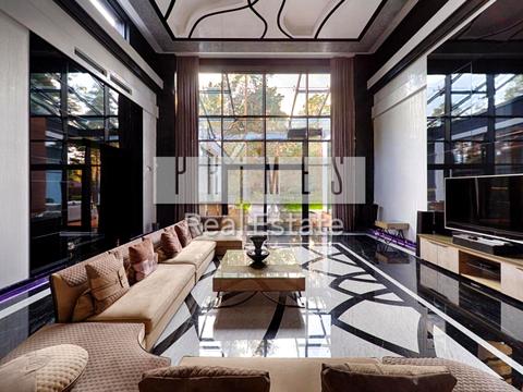 будинок за адресою Вишнева вул.