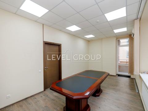 комерційна за адресою Круглоуніверситетська вул., 3-5