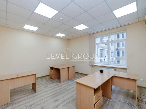 комерційна за адресою Круглоуніверситетська вул., 3-5