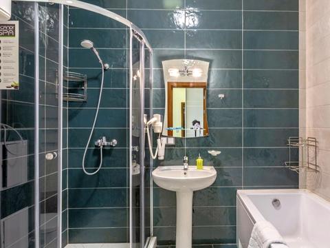 комерційна за адресою Приозерна, 16