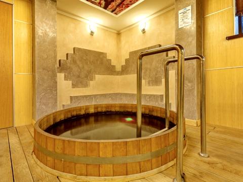 комерційна за адресою Приозерна, 16