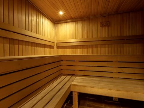 комерційна за адресою Приозерна, 16