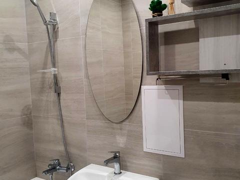 квартира по адресу Строителей ул., 24