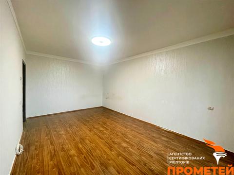 квартира по адресу Ревуцкого ул., 24/4