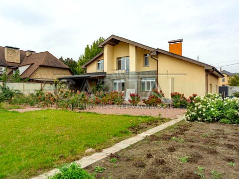 будинок за адресою с. Гатне, Яблунева вул., 17