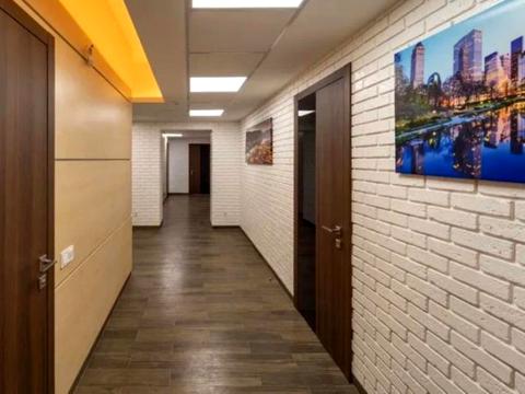 комерційна за адресою Зоопаркова вул., 1