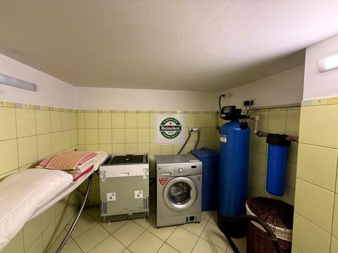 дом по адресу Деснянская ул.