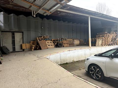 комерційна за адресою Богдана Хмельницького вул., 81б