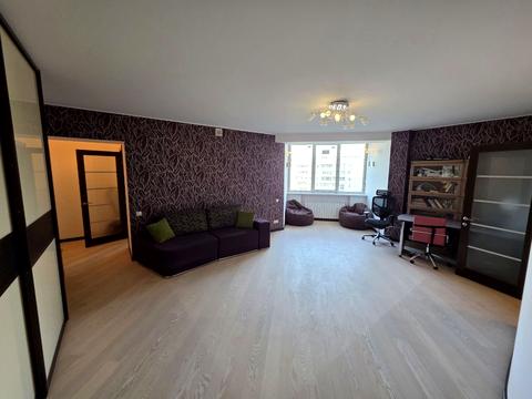 квартира за адресою Яни Червоної вул., 11а