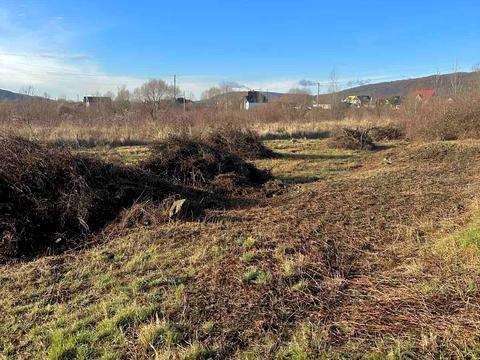 участок по адресу Ужанська