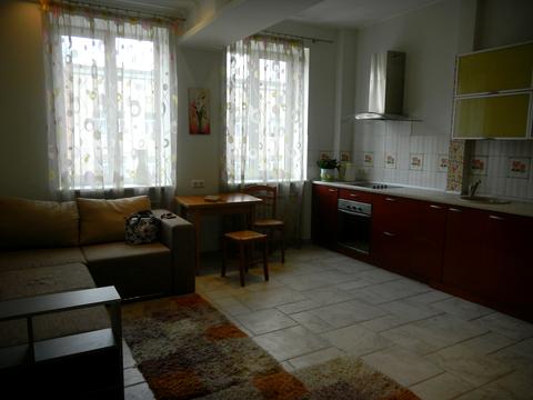 квартира за адресою Шота Руставелі вул., 21