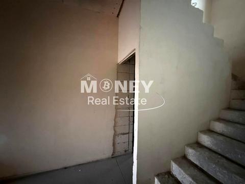 дом по адресу Вышгородская ул.