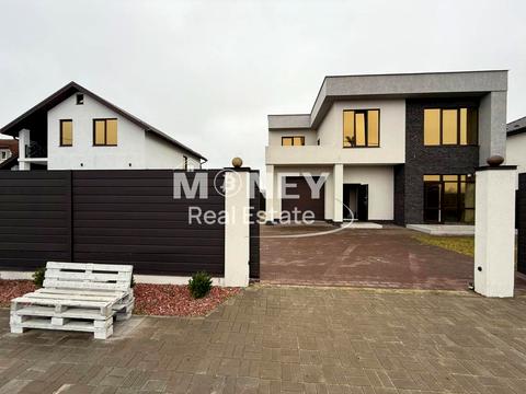 дом по адресу Вышгородская ул.