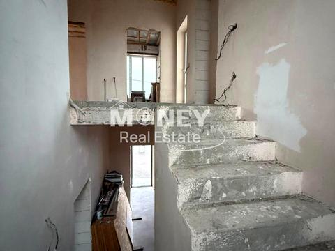 дом по адресу Вышгородская ул.