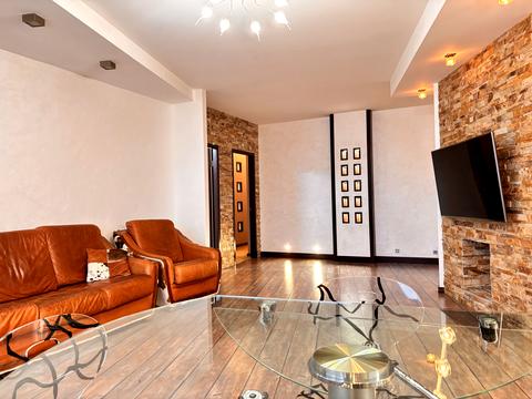 квартира по адресу Миколы Бажана просп., 12