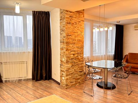 квартира по адресу Миколы Бажана просп., 12