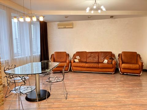 квартира по адресу Миколы Бажана просп., 12