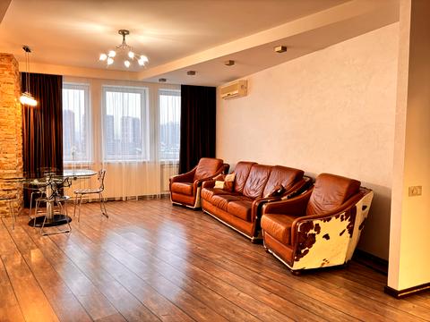 квартира по адресу Миколы Бажана просп., 12