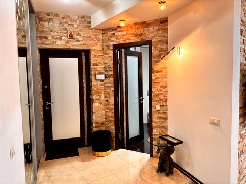 квартира по адресу Миколы Бажана просп., 12