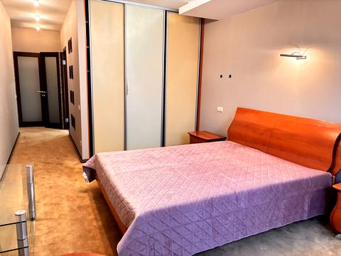 квартира по адресу Миколы Бажана просп., 12