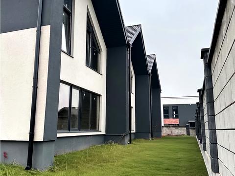 будинок за адресою Масив Чарівний, 12Б