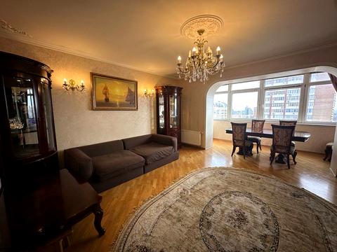 квартира по адресу Леси Украинки бульв., 21