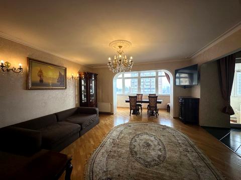 квартира по адресу Леси Украинки бульв., 21