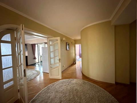 квартира по адресу Леси Украинки бульв., 21