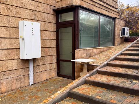 комерційна за адресою Лук'янівський пров., 3