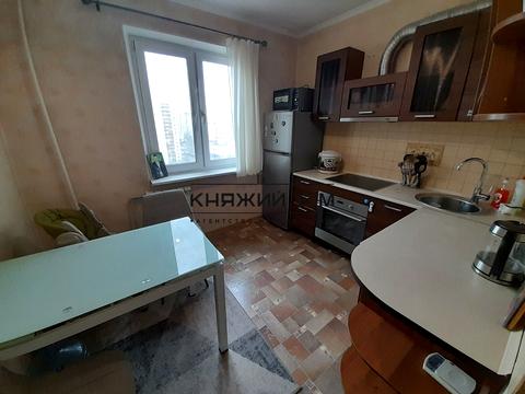 квартира за адресою Анни Ахматової вул., 14-Б