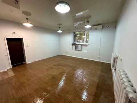 комерційна за адресою Київ, Володимиро-Либідська вул., 22