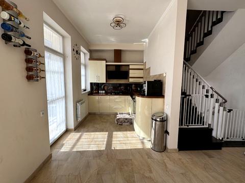 будинок за адресою Павла Тичини вул.