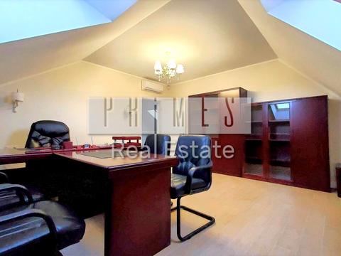 будинок за адресою Центральна