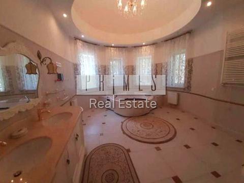 дом по адресу Центральна