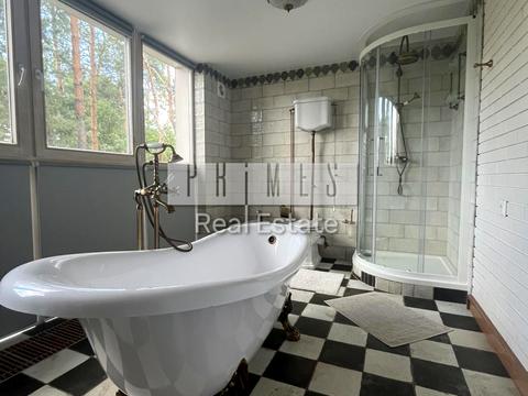 будинок за адресою Центральна вул.