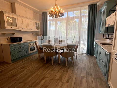 будинок за адресою Центральна вул.