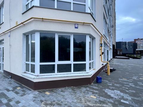 комерційна за адресою Незалежності вул., 21