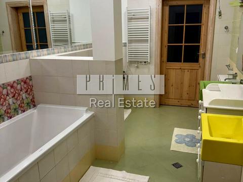 будинок за адресою Берегова вул.