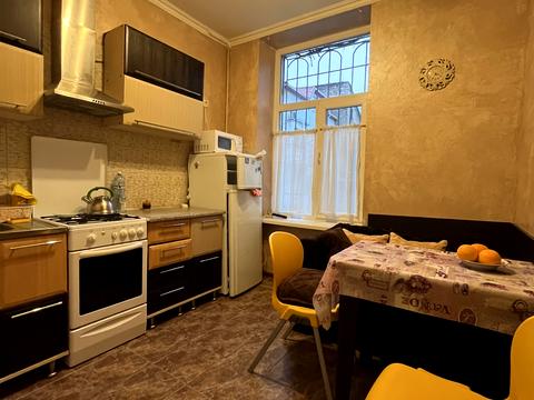 квартира по адресу Веры Холодной пл., 3