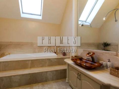 будинок за адресою Центральна