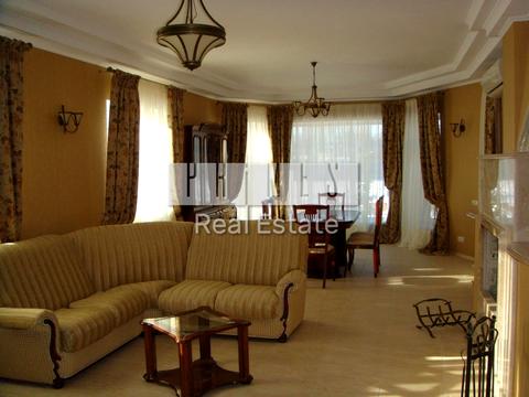 будинок за адресою Богдана Хмельницького