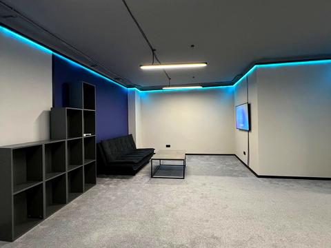 комерційна за адресою Героїв Крут вул. (Фурманова), 8