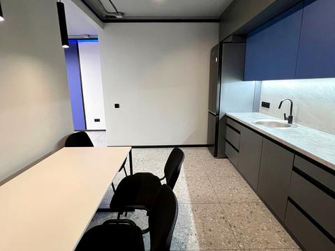 комерційна за адресою Героїв Крут вул. (Фурманова), 8