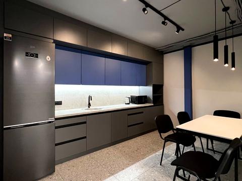 комерційна за адресою Героїв Крут вул. (Фурманова), 8