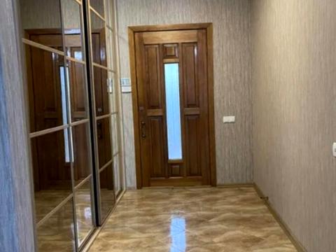 будинок за адресою Квітнева вул.