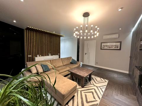 квартира по адресу Академика Сахарова ул., 3