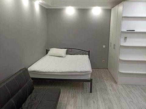 квартира за адресою Героїв полку "Азов" вул. (Маршала Малиновського), 28-Б