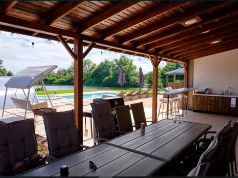 дом по адресу 53-я Садовая ул.