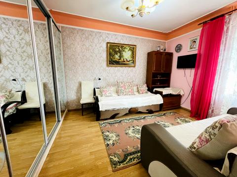 квартира за адресою Миколи Зерова вул., 4